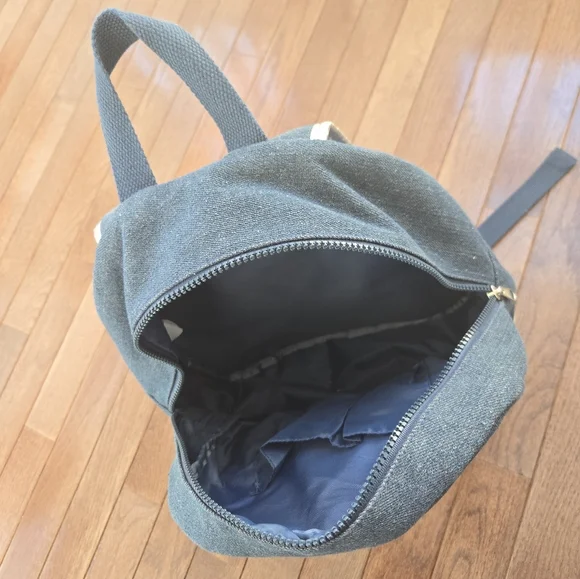 Small backpack - Picture 3 of 3